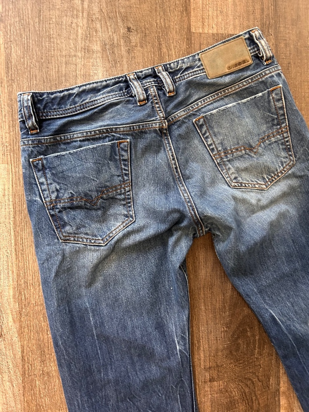 Diesel Viker wash 008B9 VG distressed destroyed regular straight jeans 31